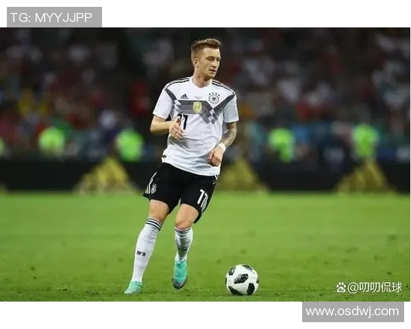 聚焦世界足球球星锁骨之美探寻力量与优雅交织的运动秘密