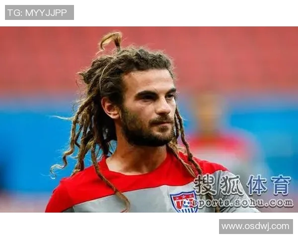 足球明星扎小辫子造型风潮兴起 盘点那些标志性发型的球场巨星