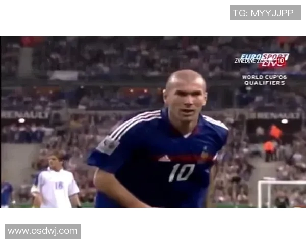 低调球星的非凡之路:他们背后的默默奉献与足球世界的闪光时刻 低调球星的非凡之路:他们背后的默默奉献与足球世界的闪光时刻